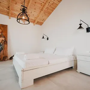 Drymades Adults Only Albanie